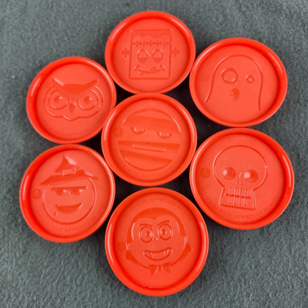 Pampered Chef Set of 7 Orange Round 3.5" Halloween Cookie Cutters #1598 Kids